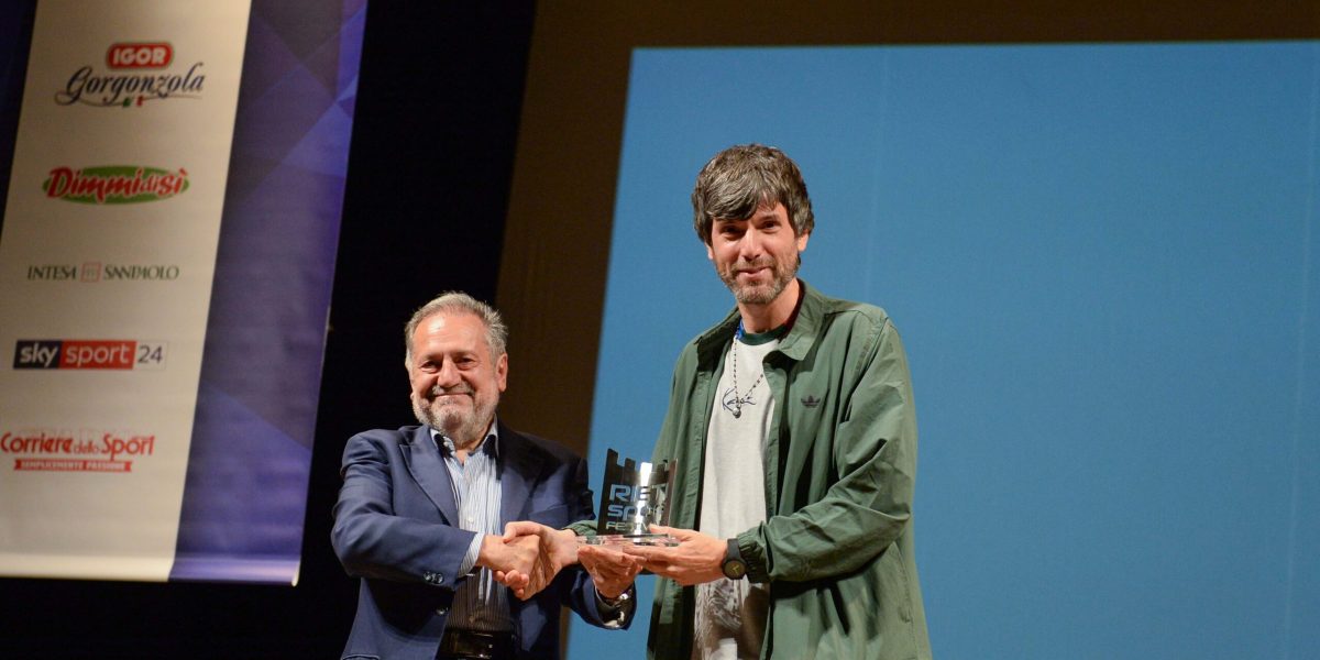 Bugo-premiato-dallassessore-alla-Cultura-di-Rieti