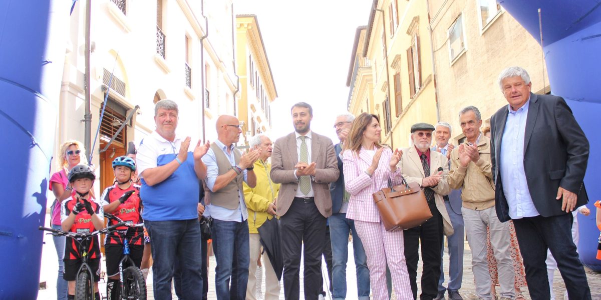 taglio-del-nastro